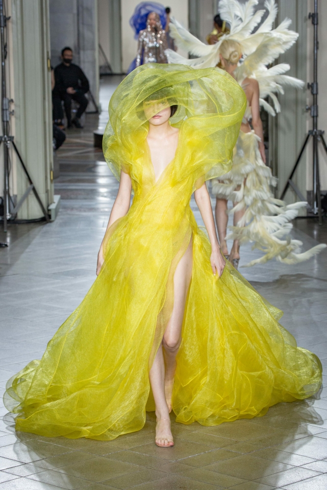 Nancy Topko for LEVER Couture SS23 at Tokyo Fashion Week