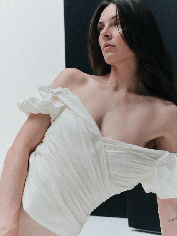 https://www.model-management.de/women/1285-karla-jenders/