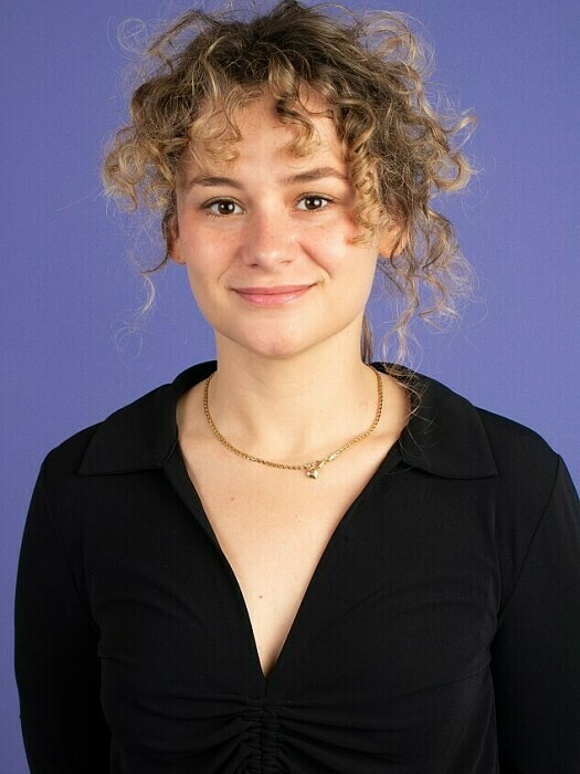 Helene Bares